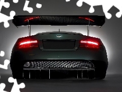 DB9, Tył, Zielony