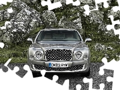 Bentley Mulsanne, Przód